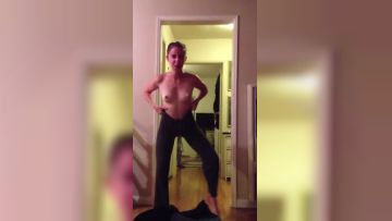 欧美热门影集女星全身露出!!这身材太超过!!