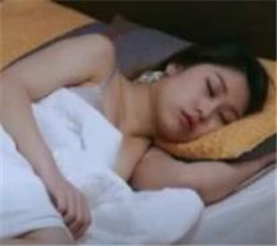 睡觉醒来的女友 mp4