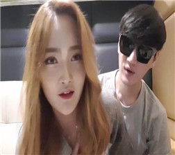 女友的奶奶很软 flv