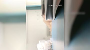 泡良大师-山西冠希哥在陌陌搞定离婚小少妇，身材很好白嫩蜜桃臀，在家中沙发上大战第02集