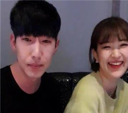 狂舔女友的表演