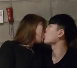 跟女友开房搞暧昧2