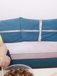 对白非常有内涵的美团外面小哥为了好评陪寂寞美女客户吃麻辣香锅最后你懂得 !