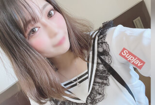 FC2PPV 3171673 FC2初出演！お小遣い欲しさにハメ撮り承诺！超绝可爱い小柄な美女に流れで押し切り中出し惯行