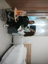 【探花小米】，良家小姐姐，聊天记录各种撩，酒店相拥好亲热，苗条美腿，射了半套精液，妹子提着调侃