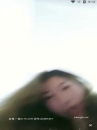 风韵犹存【96年的美艳少妇】，跳蛋自慰喷水，还有合租的正经闺蜜，人妻回房间自慰高潮爽完，再去闺蜜房里客串跳正经跳舞，偷偷地 真刺激！