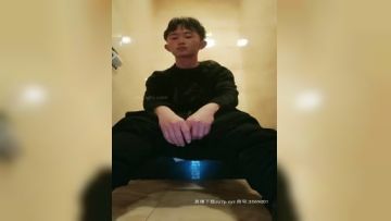 少妇KTV勾引服务生：咱们慢慢聊天，你姓什么啊 姓高的呀，你是高家庄的啊哈哈哈 小男孩：猪八戒是我师傅！ (2)