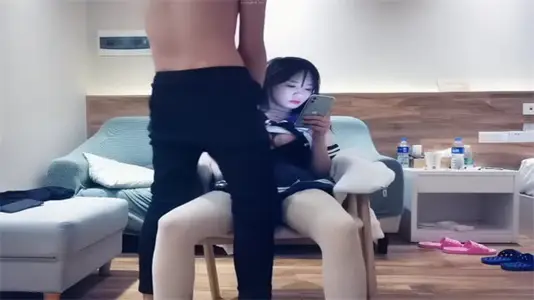 黄先生今夜巨根硬起，狂操风骚爆乳妹！